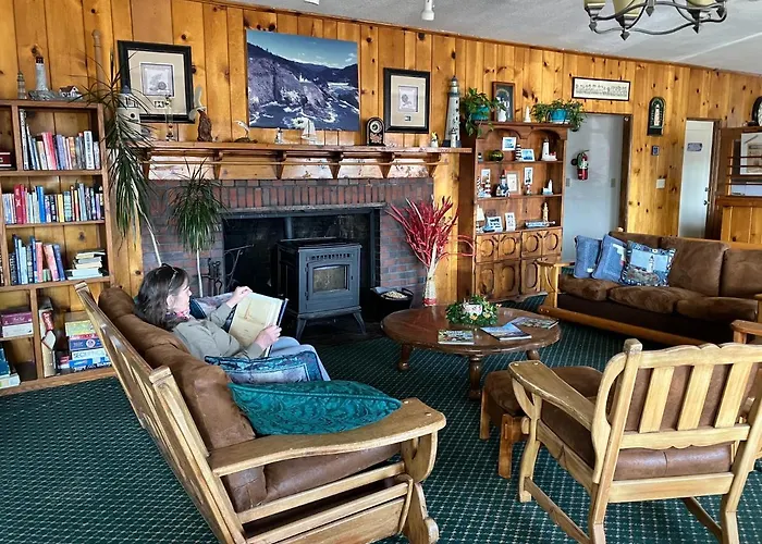 Lighthouse Inn